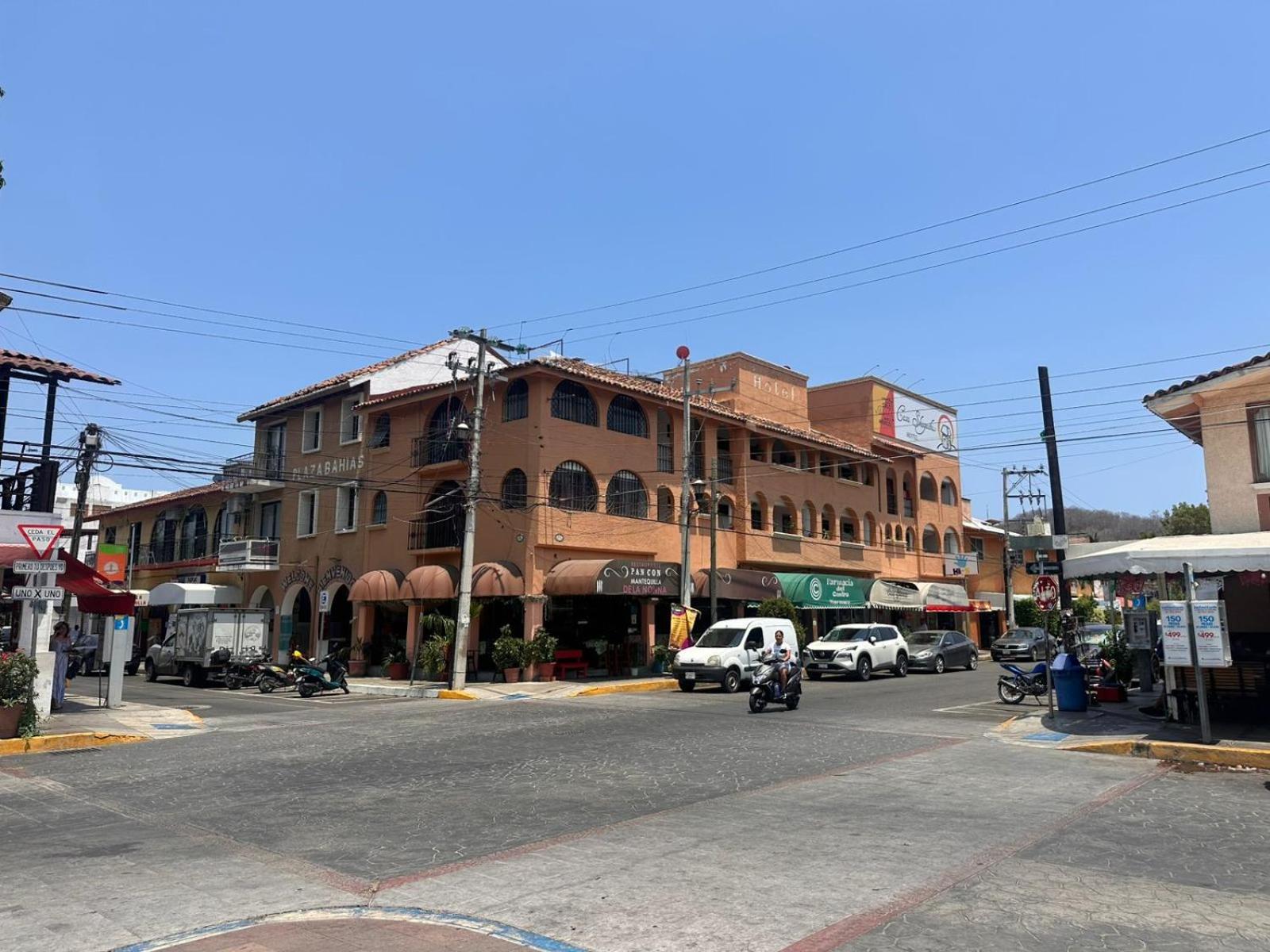 Casa Shaguiba Hotel Crucecita  ภายนอก รูปภาพ