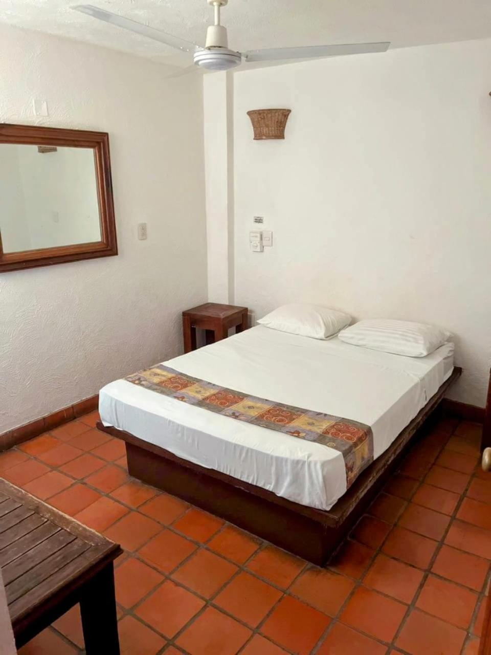Casa Shaguiba Hotel Crucecita  ภายนอก รูปภาพ