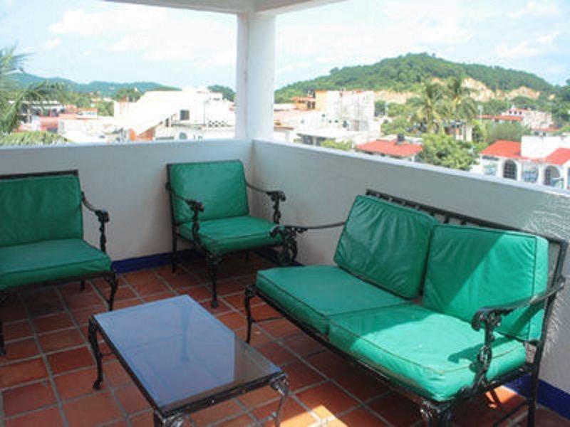 Casa Shaguiba Hotel Crucecita  ภายนอก รูปภาพ